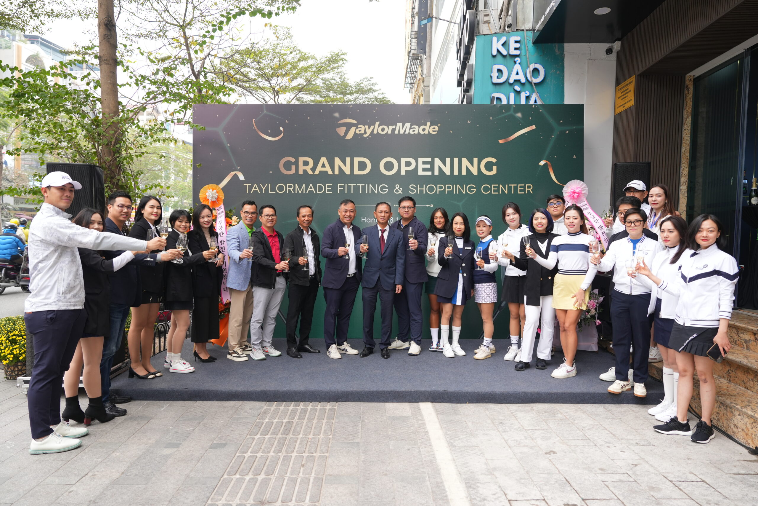KHAI TRƯƠNG TAYLORMADE FITTING & SHOPPING CENTER XÃ ĐÀN