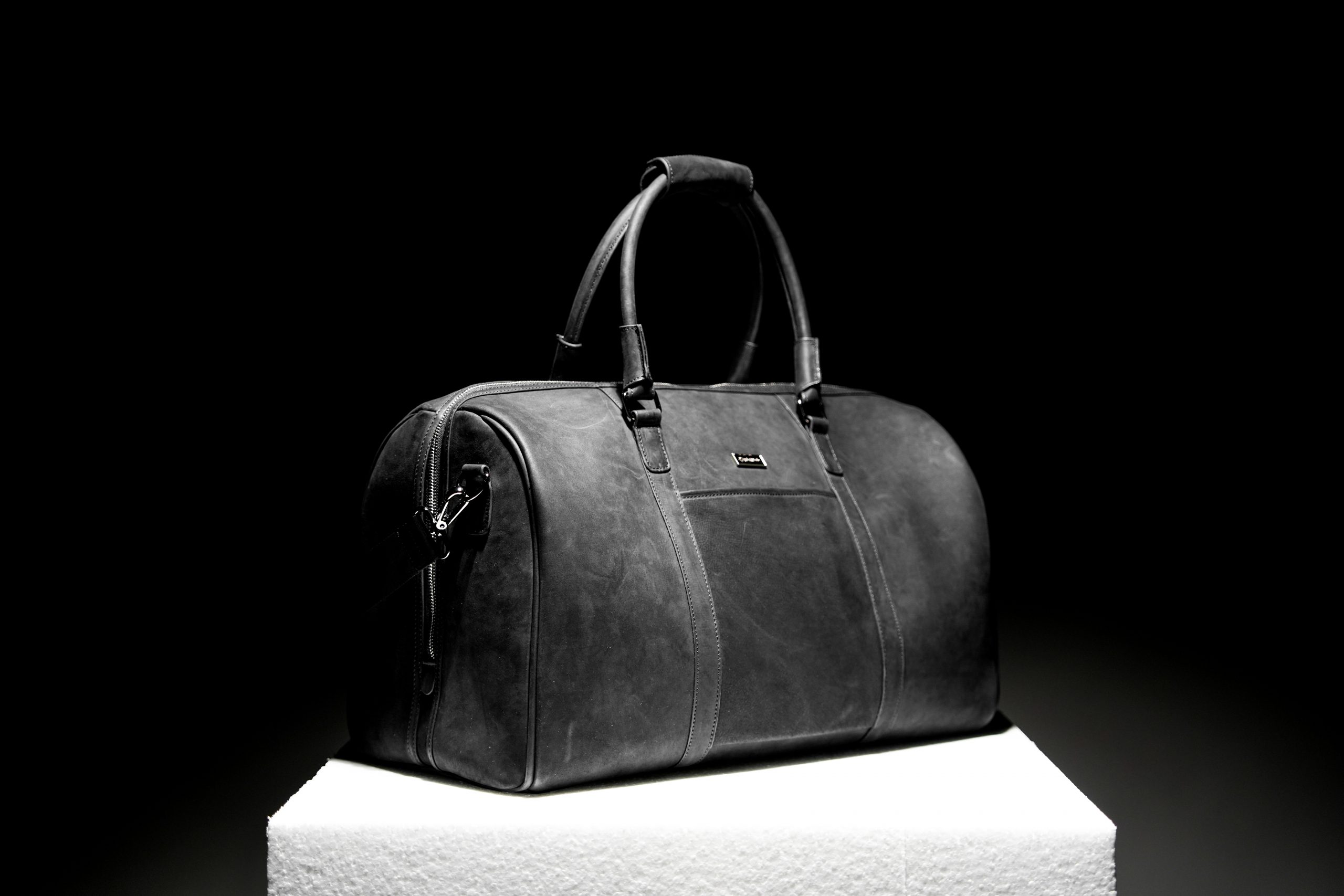 SIGNATURE DUFFEL BAG | ĐẲNG CẤP TRÊN MỌI HÀNH TRÌNH
