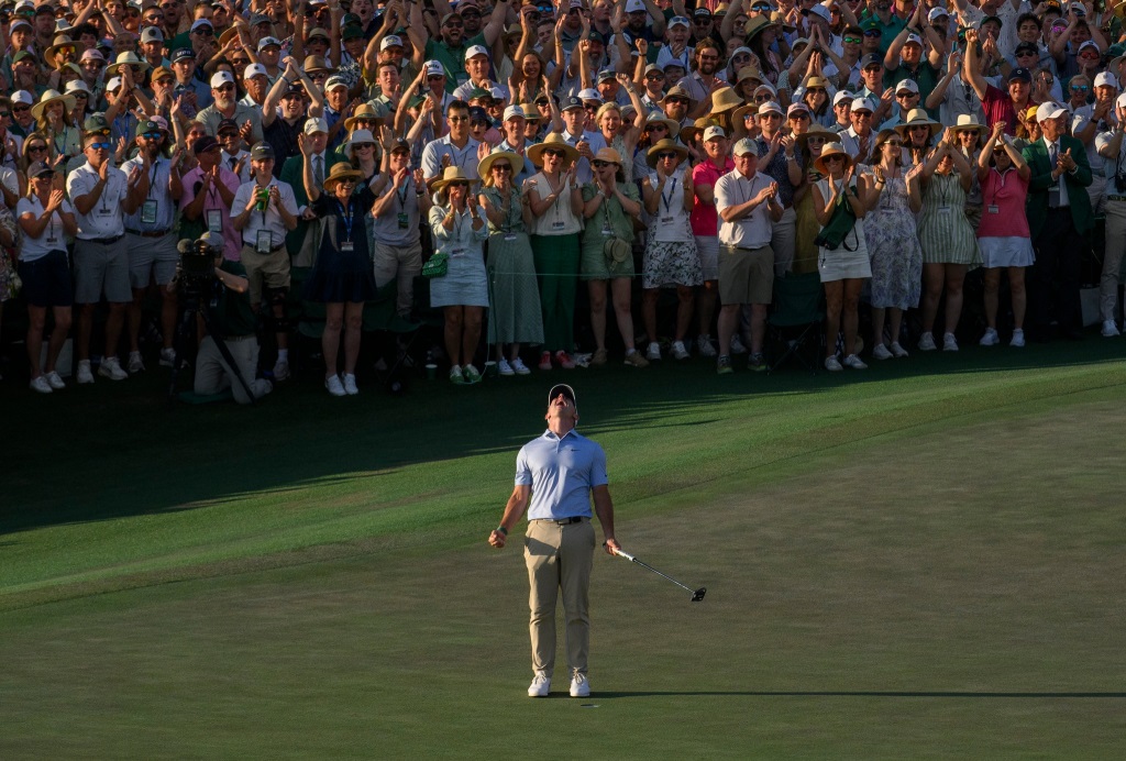 Rory McIlroy bảo vệ thành công chức vô địch The Masters