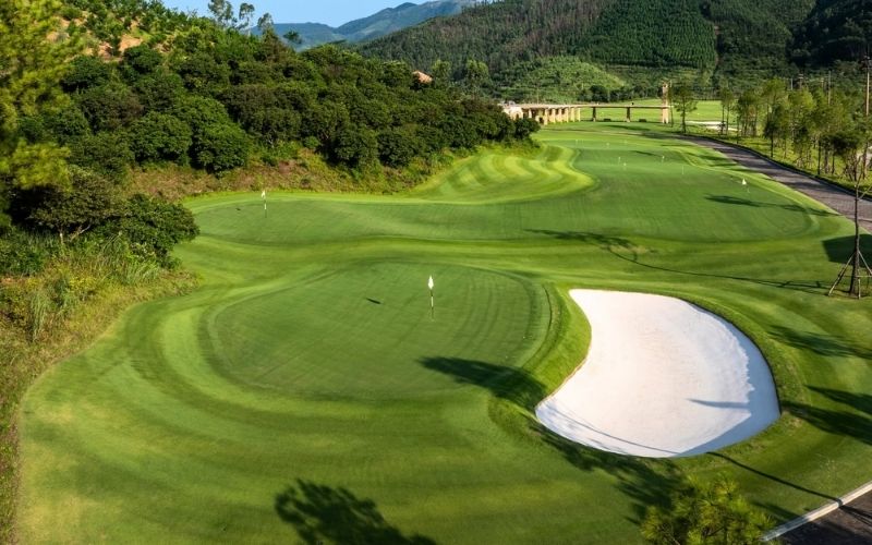 Sân Golf Đông Triều Silk Path Đông Triều Golf & Country Club (9)