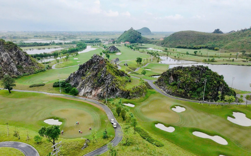 Sân Golf Legend Valley Country Club: Bảng giá 18 hố, địa chỉ và tiện ích