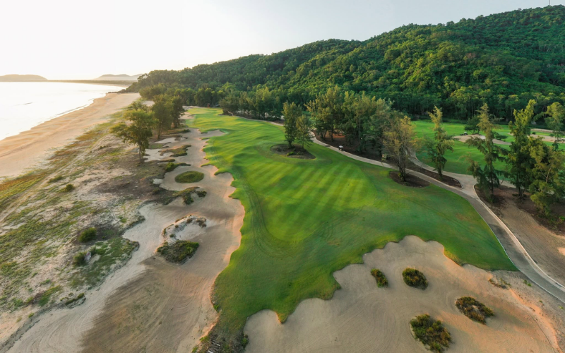 Sân Laguna Golf Lăng Cô (2)