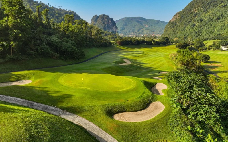 Địa chỉ sân golf Phượng Hoàng ở đâu?
