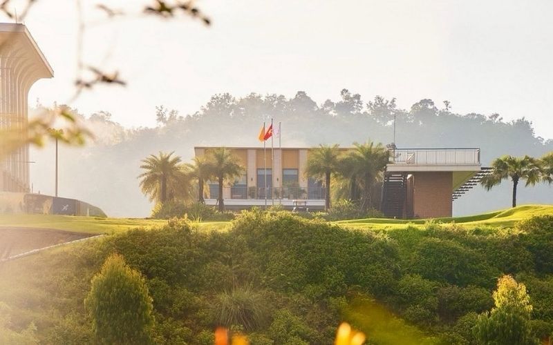 Sân golf Văn Lang Empire (5)