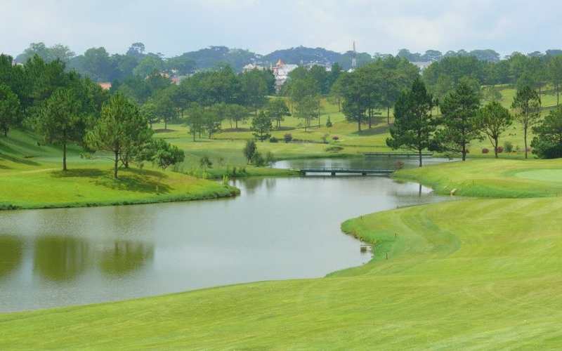 Water Hazard ( Bẫy nước ) (13)