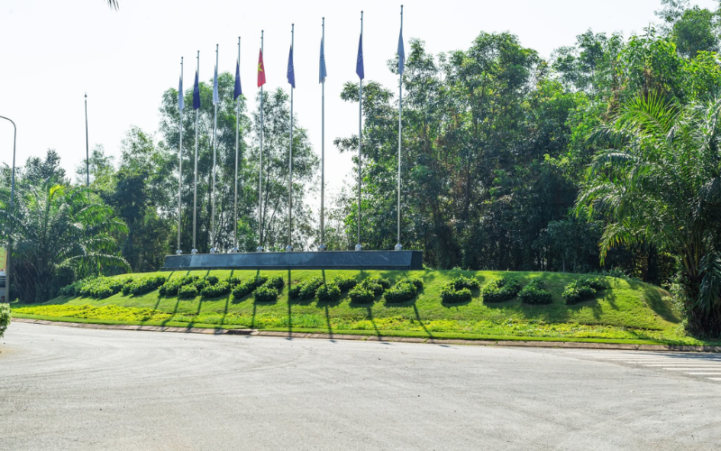 west lake golf villas long an